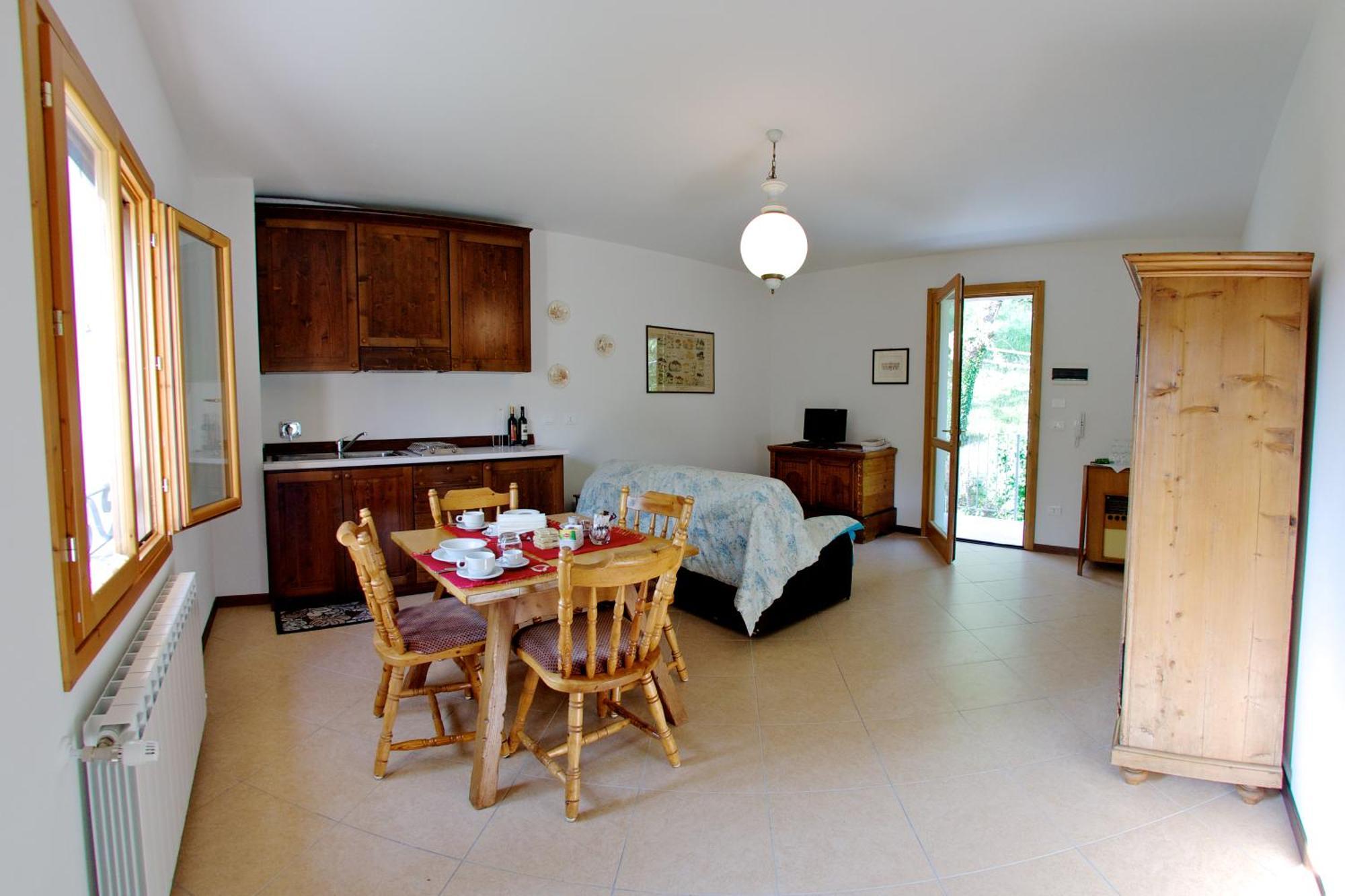 Vakantieboerderij Podere Riosto Cantina&agriturismo *